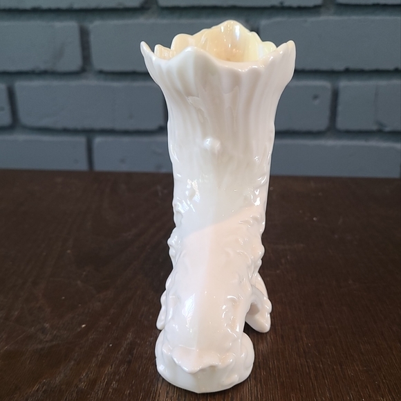 Belleek Accents Vintage Belleek 5 Cornucopia Vase Stamped With Green Mark Poshmark